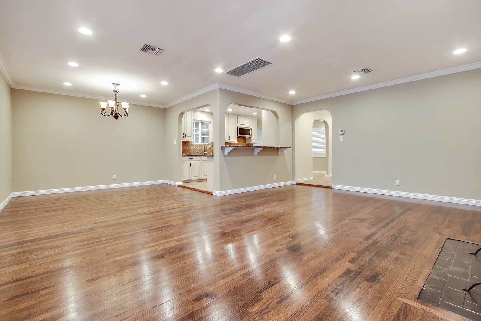Woodland Hills House: 5923 Jumilla Ave.
