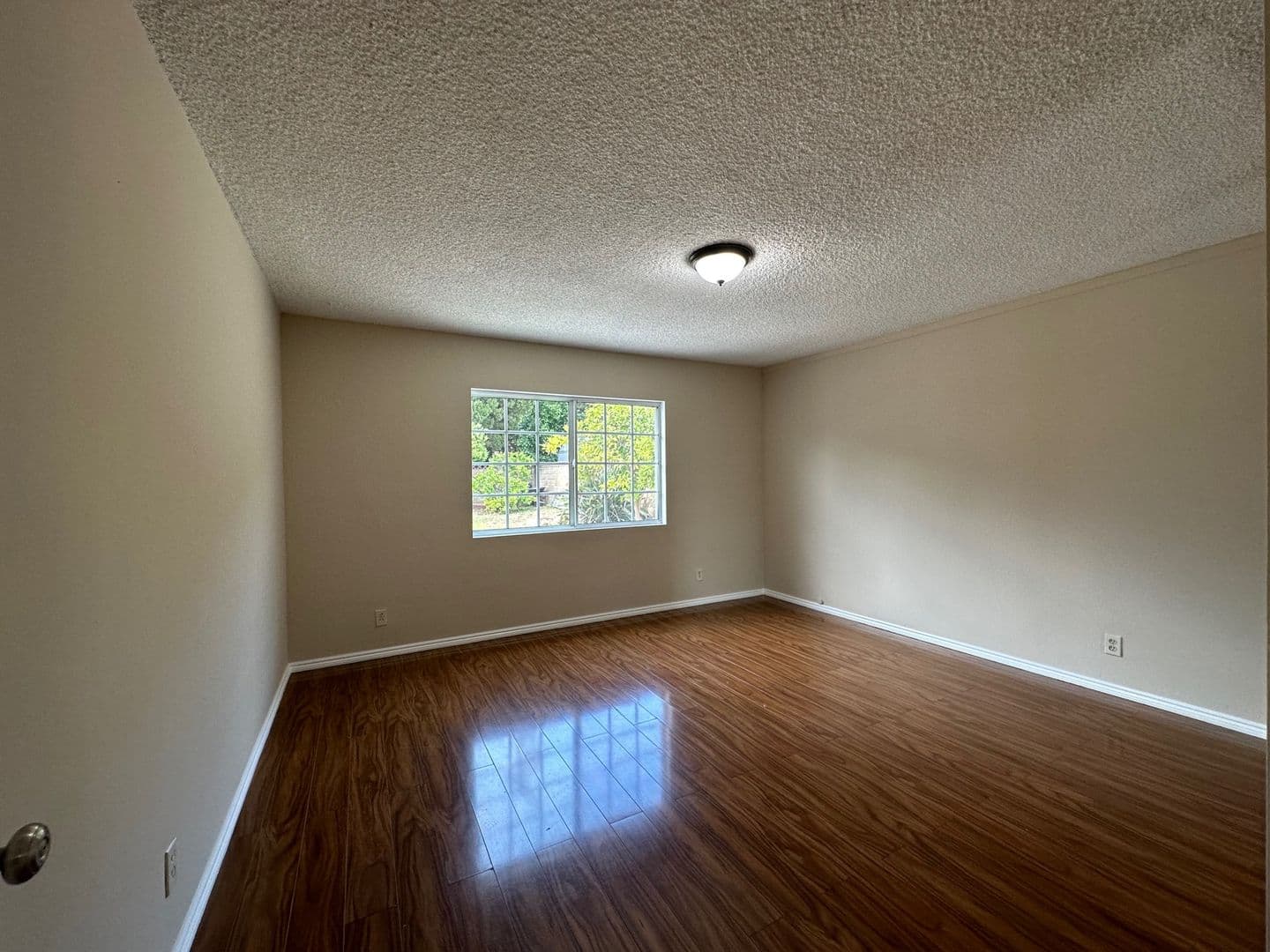 West Hills House: 23740 Welby Way