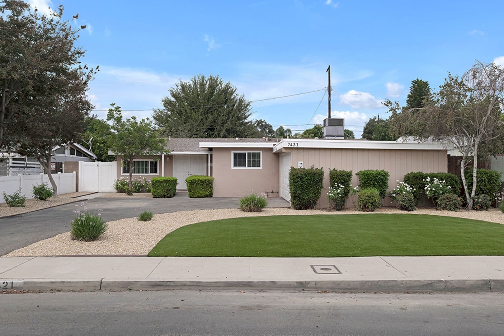 Winnetka House: 7421 Lurline Ave.