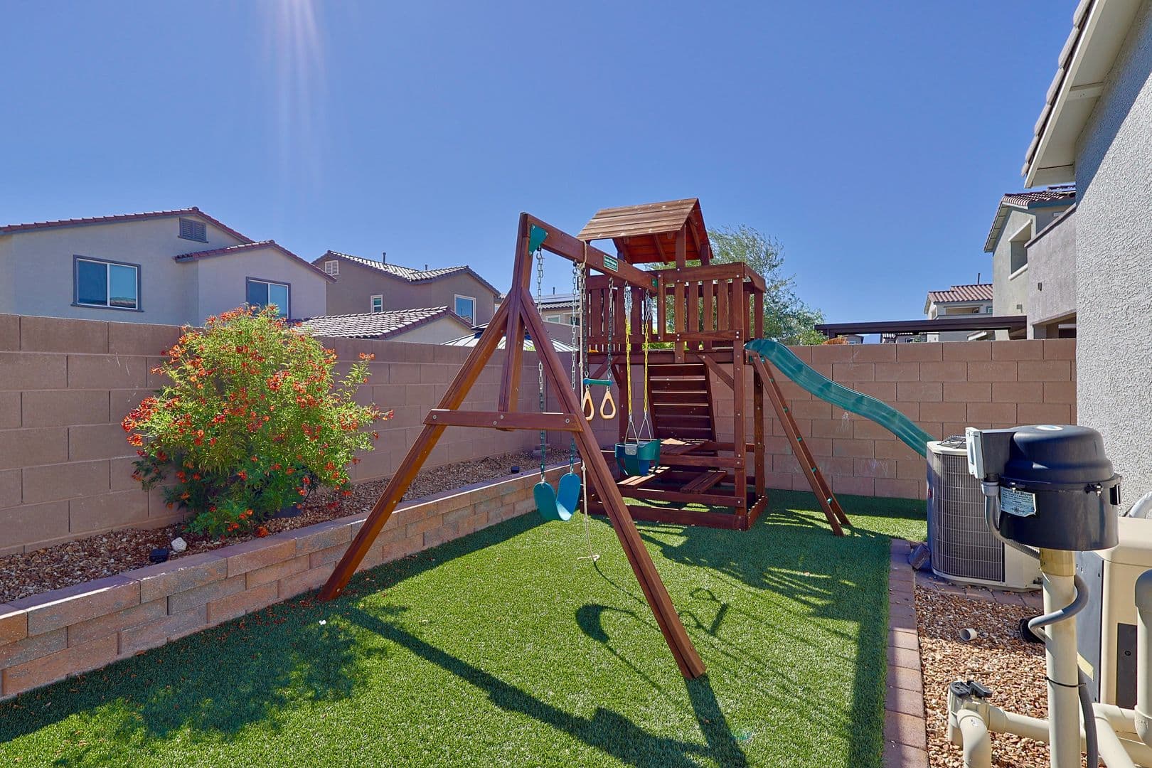 North Las Vegas House: 4441 Mural Glen Court