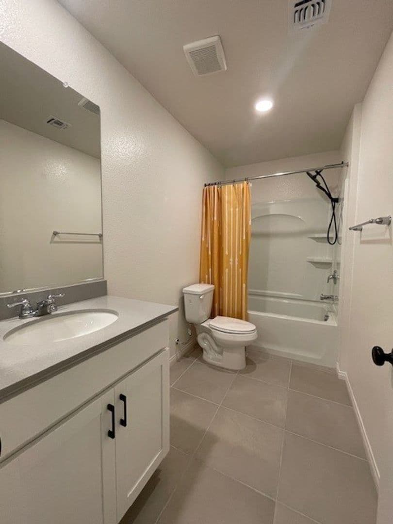 Henderson House: 3493 Argiento Ave