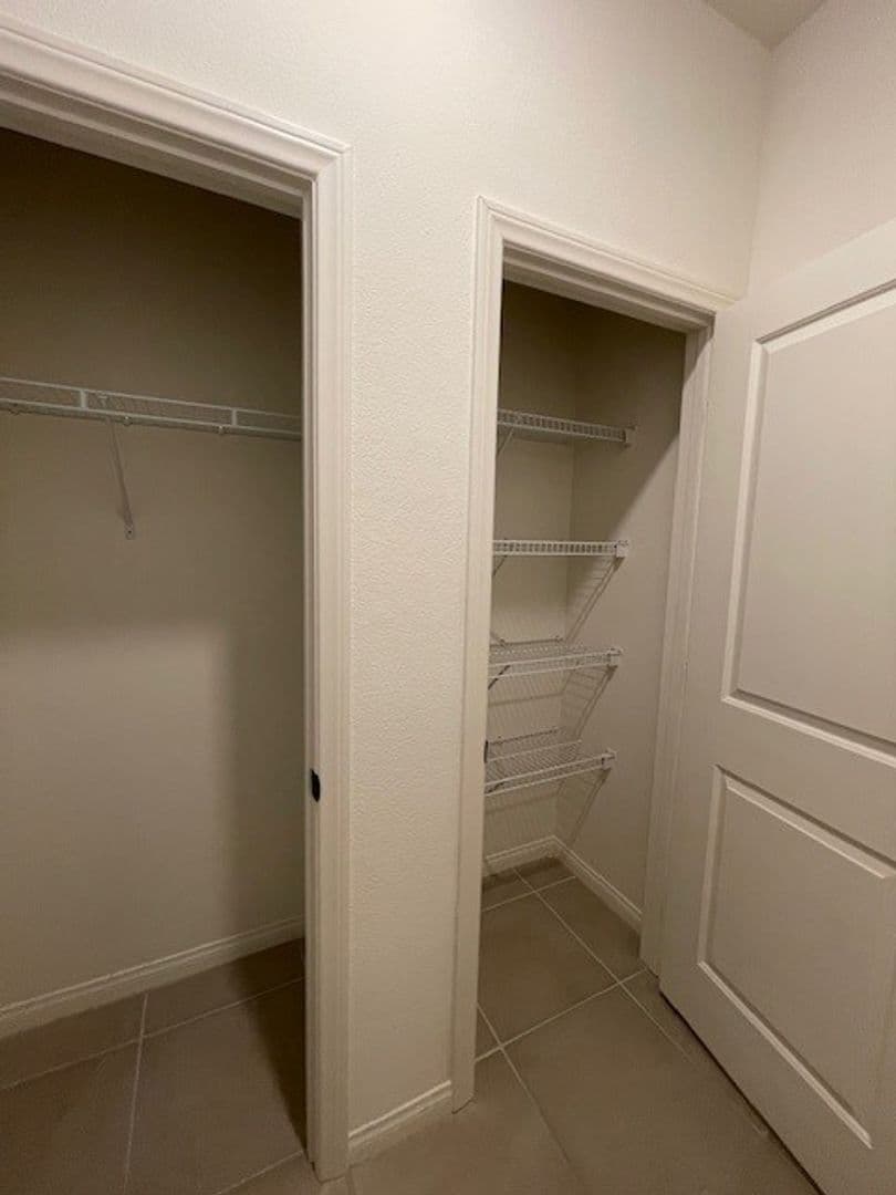Henderson House: 3493 Argiento Ave