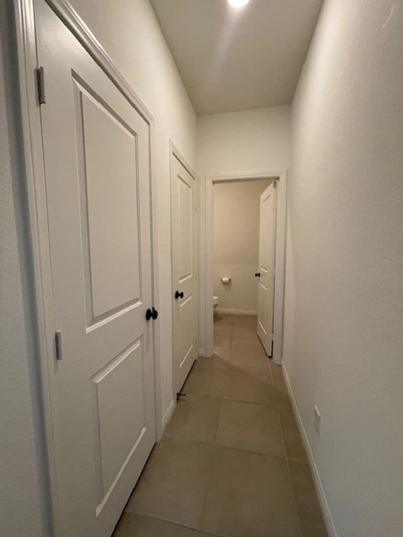 Henderson House: 3493 Argiento Ave