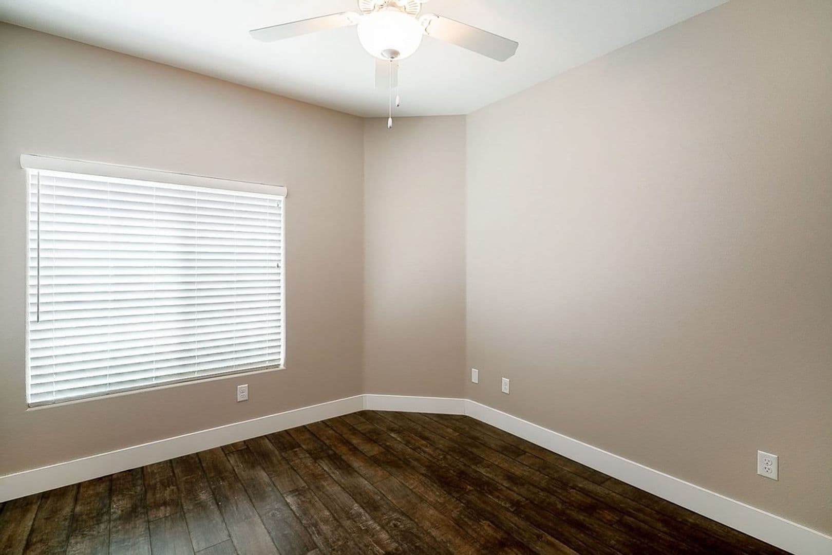 Las Vegas House: 845 Pantara Place #1104