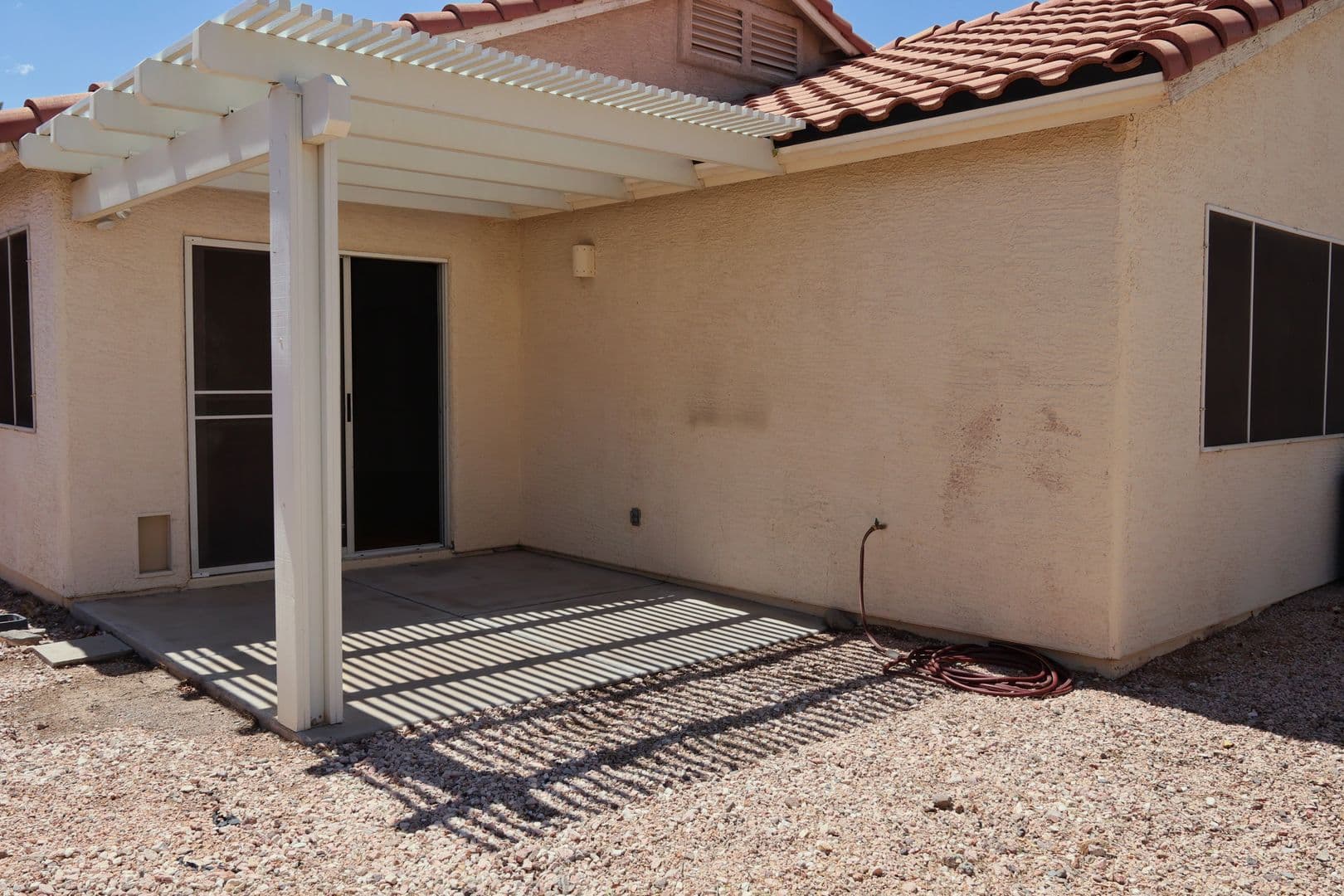 Henderson House: 994 Trackers Glen Avenue