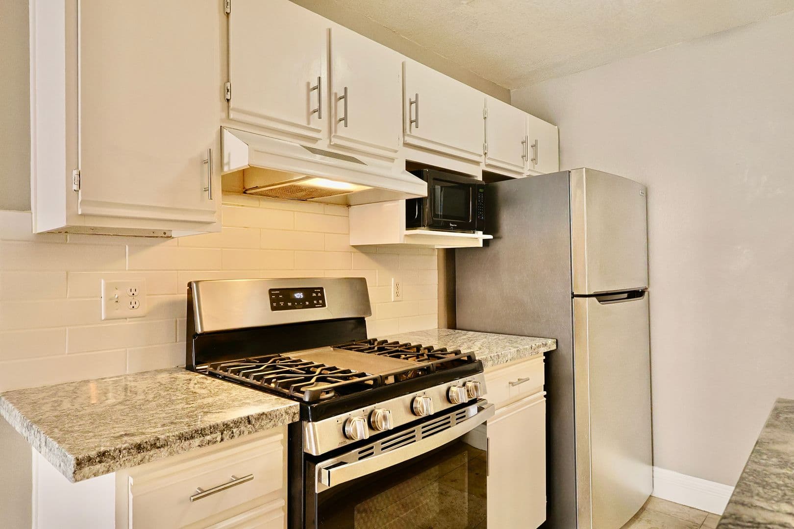 Las Vegas House: 2200 S. Fort Apache Road #1015