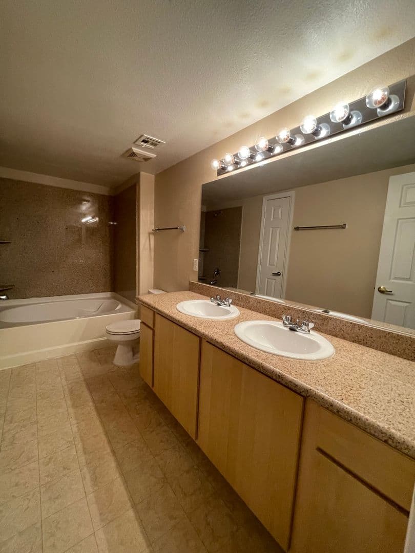 Las Vegas House: 8000 Badura Ave. #2133