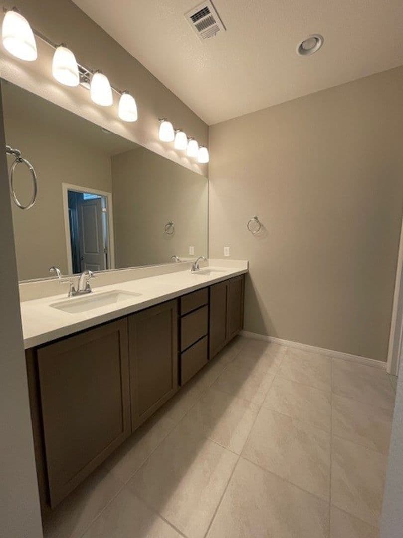 Las Vegas House: 11557 Earth Stone Ave