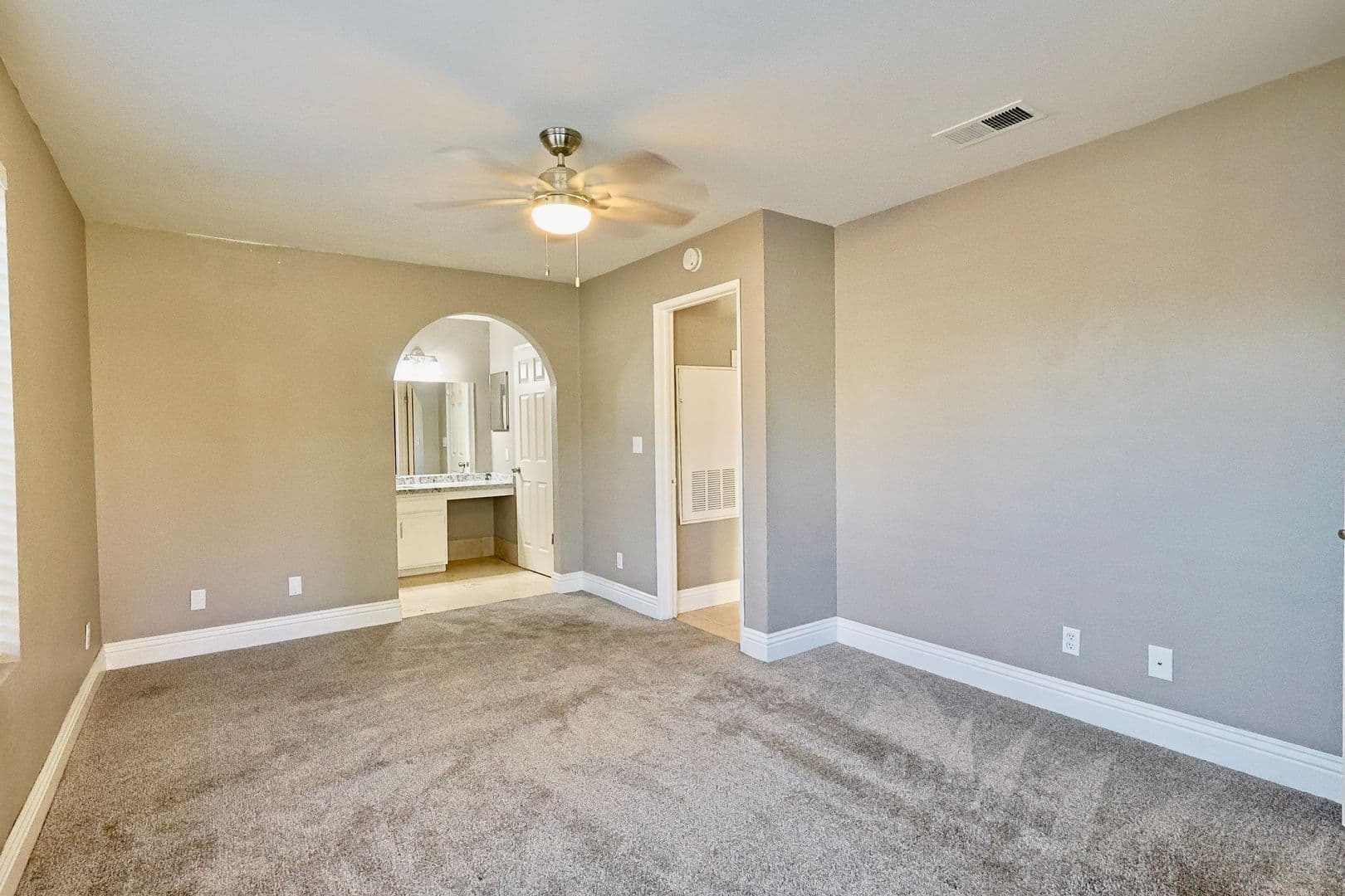 Las Vegas House: 2200 S. Fort Apache Road #1015