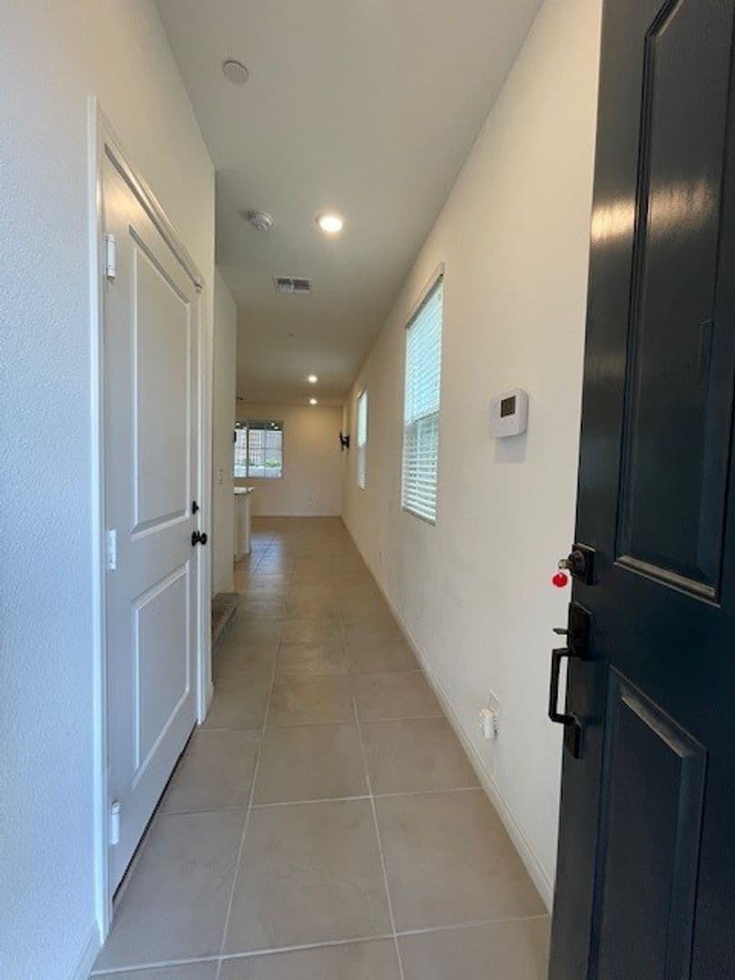 Henderson House: 3493 Argiento Ave