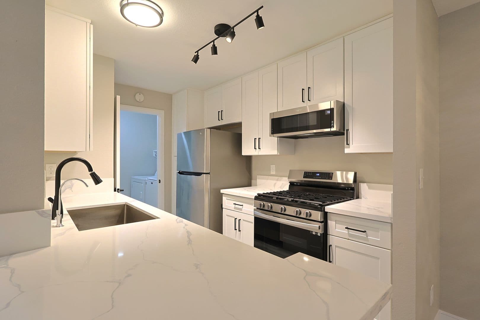 Las Vegas House: 2200 South Fort Apache Road #1108