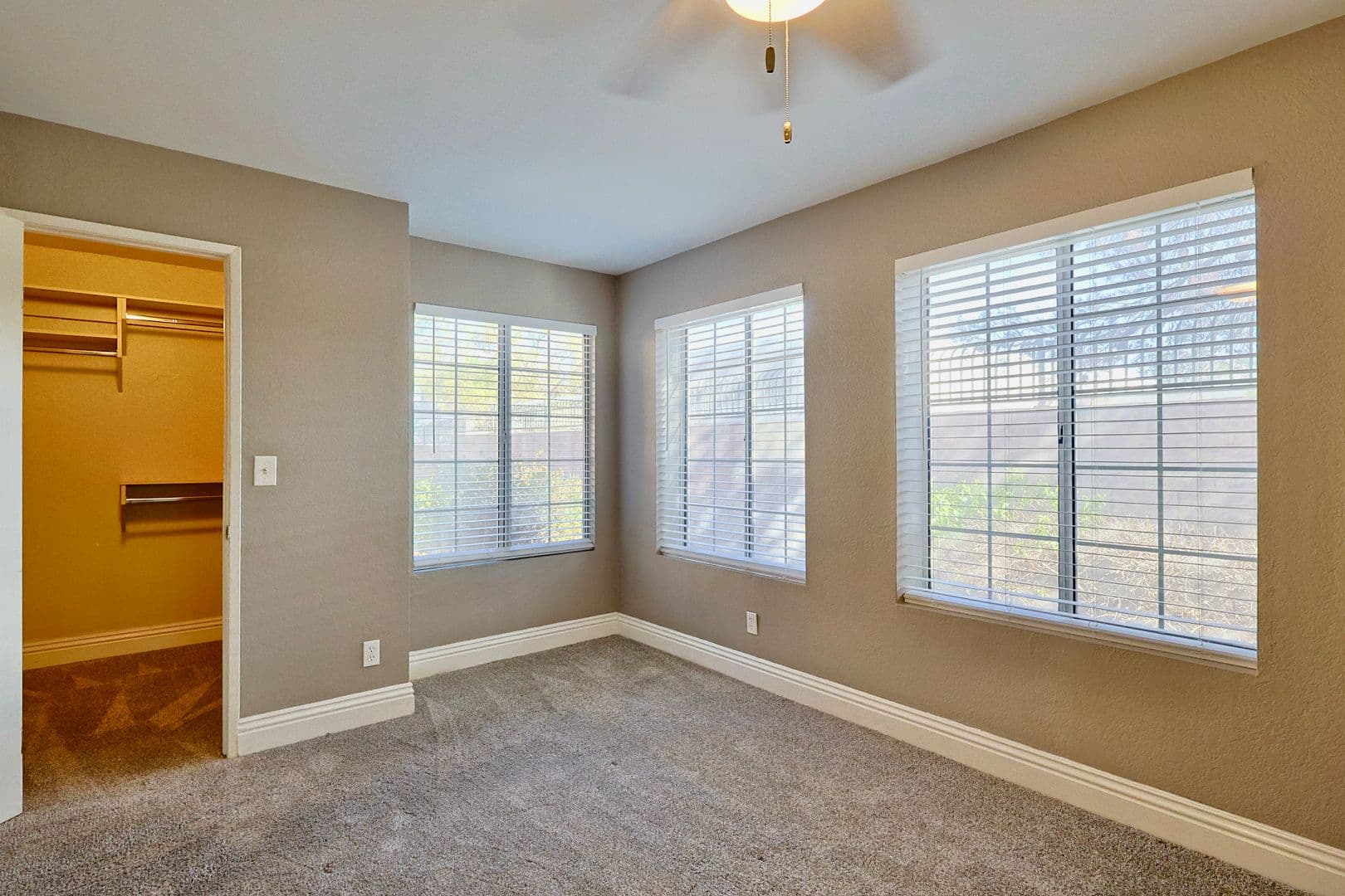 Las Vegas House: 2200 S. Fort Apache Road #1015