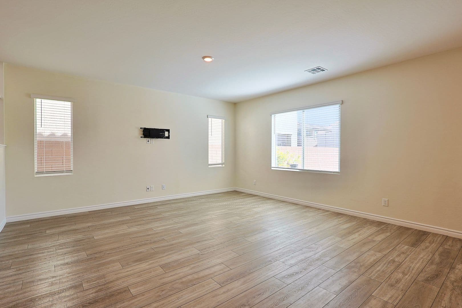 North Las Vegas House: 4441 Mural Glen Court