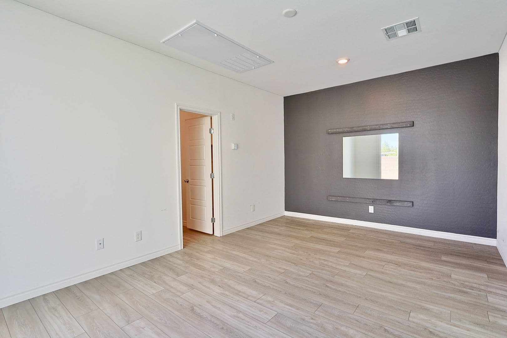 North Las Vegas House: 4441 Mural Glen Court