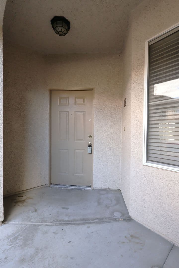 Las Vegas House: 712 Peachy Canyon #102