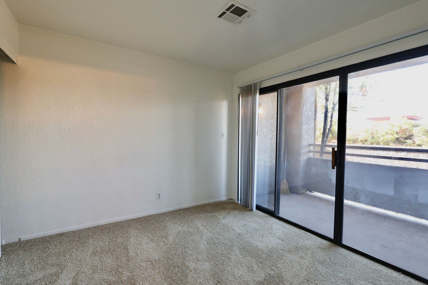 Las Vegas House: 5008 S. Rainbow Blvd. #105