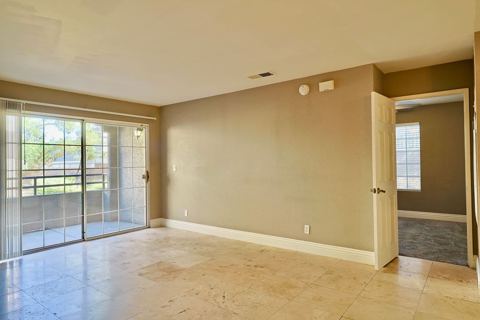 Las Vegas House: 2200 S. Fort Apache Road #1015
