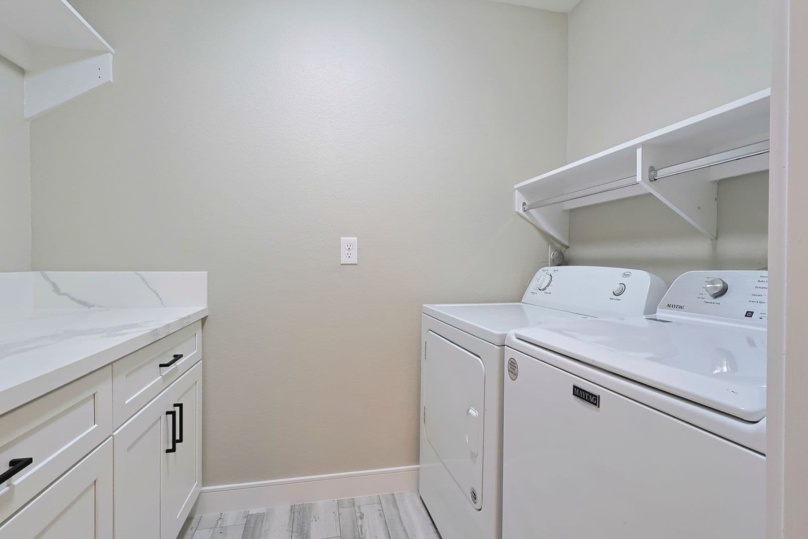 Las Vegas House: 2200 South Fort Apache Road #1108