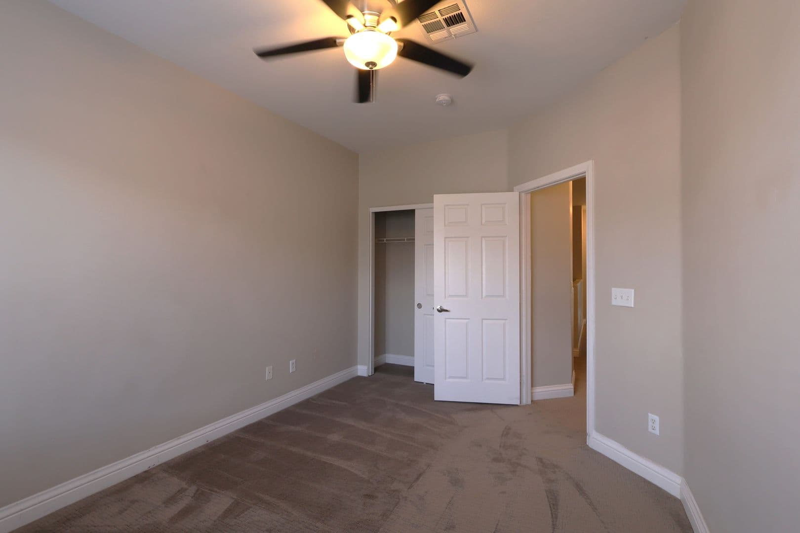 Las Vegas House: 712 Peachy Canyon #102