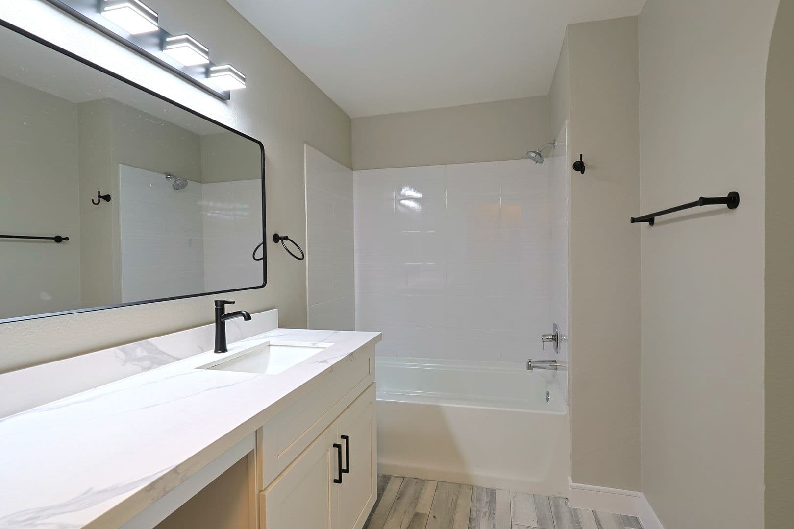 Las Vegas House: 2200 South Fort Apache Road #1108