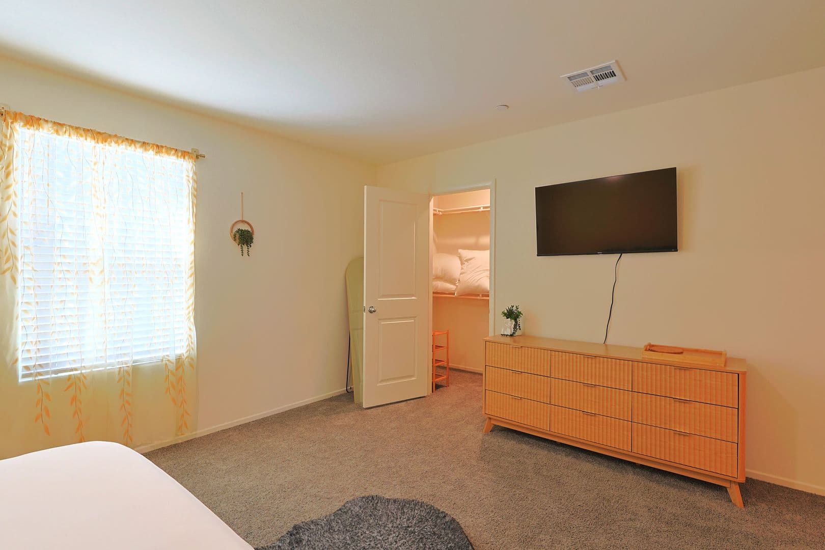 North Las Vegas House: 7387 Lara Brook Street