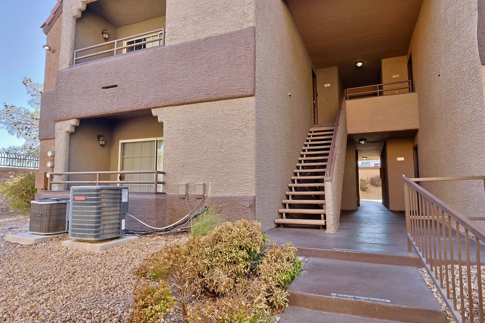 Las Vegas House: 2200 S. Fort Apache Road #1015