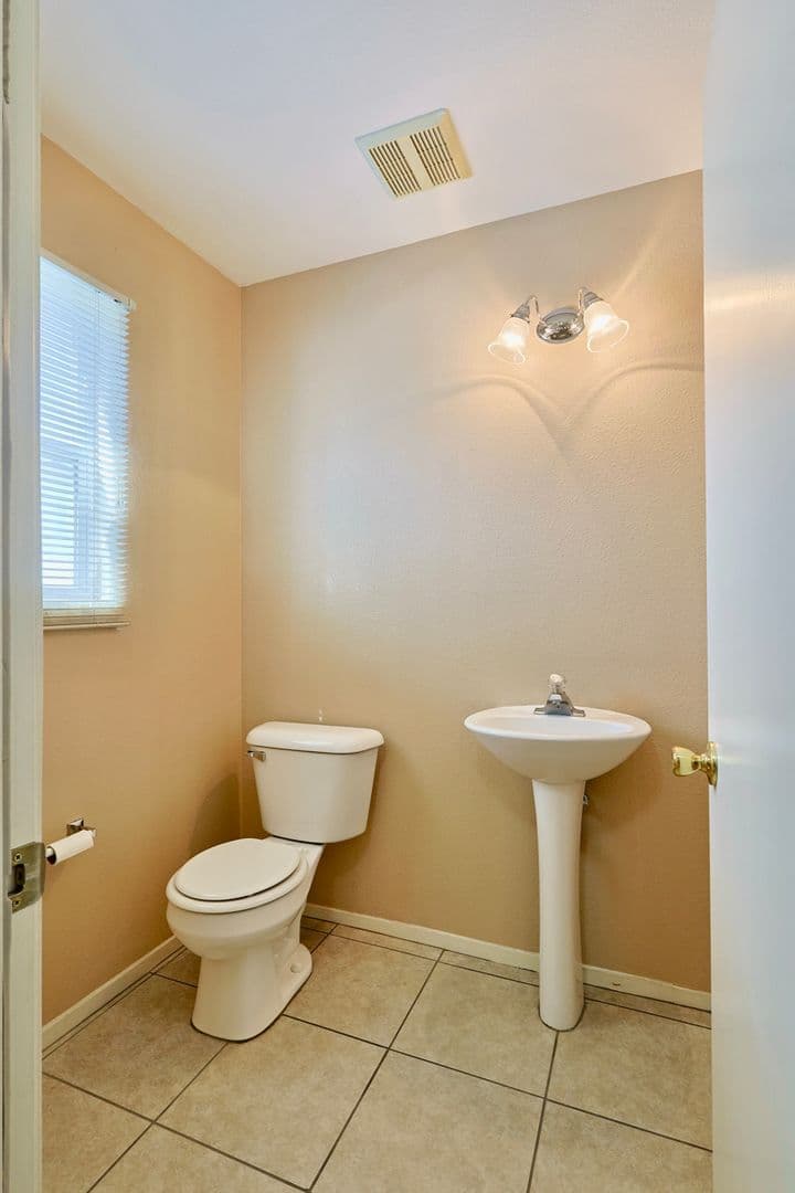 Las Vegas House: 10048 Delicate Dew St.