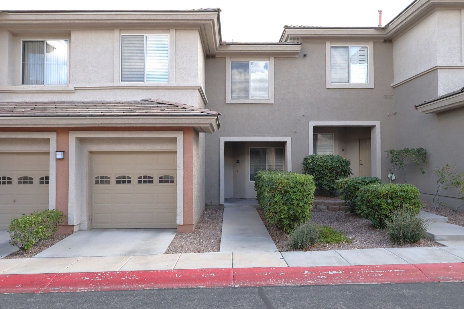 Las Vegas House: 712 Peachy Canyon #102