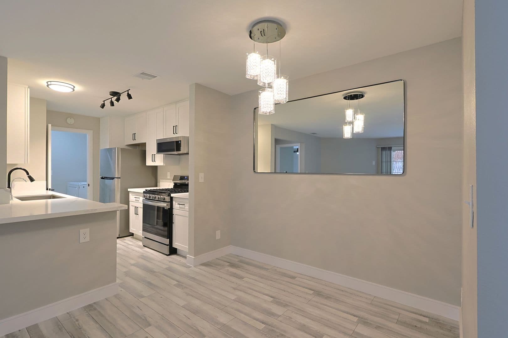 Las Vegas House: 2200 South Fort Apache Road #1108