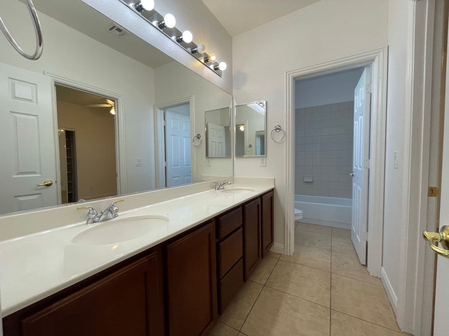 North Las Vegas House: 6020 Krug Street