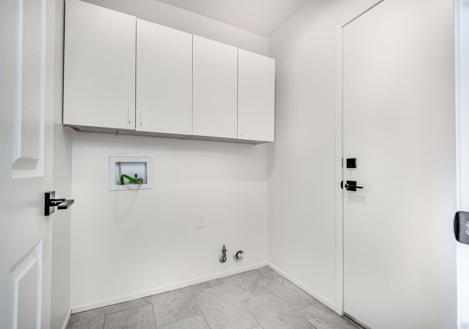 N Las Vegas House: 4319 E. Pageantry Falls Dr