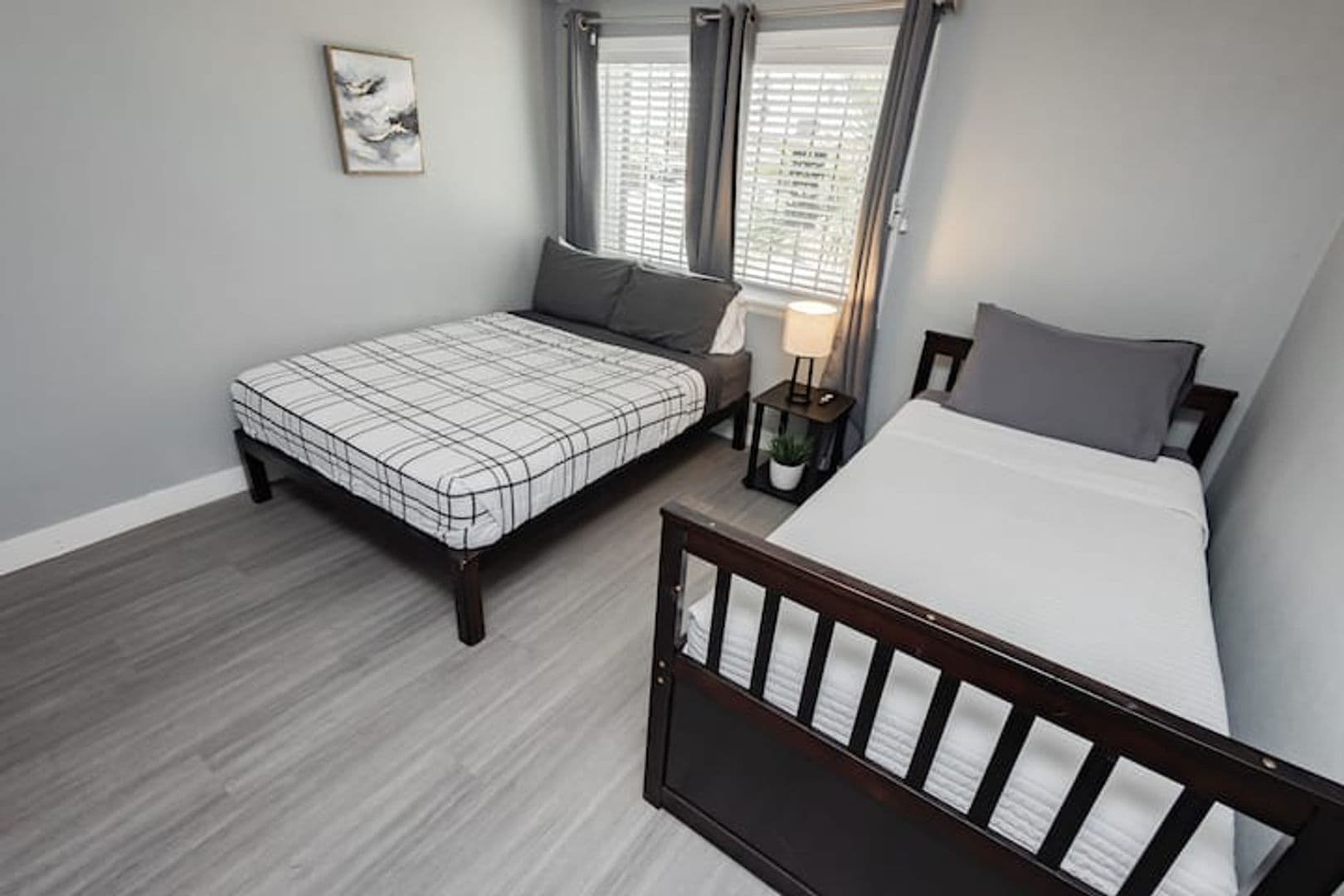 Las Vegas House: 1634 Serenada Avenue