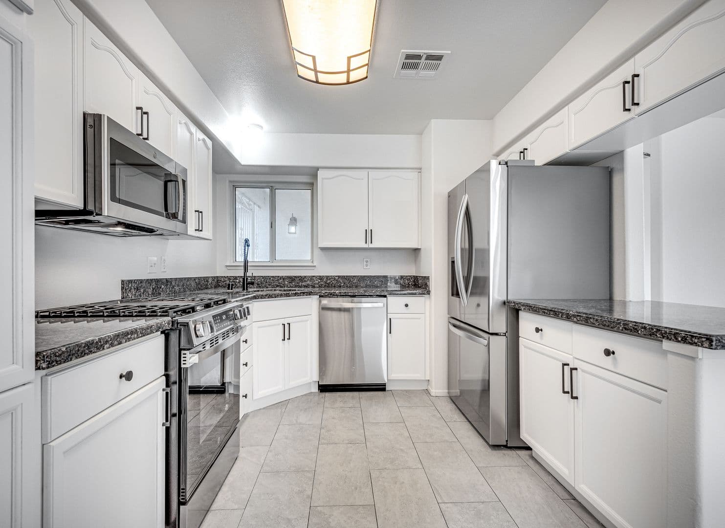 N Las Vegas House: 4319 E. Pageantry Falls Dr