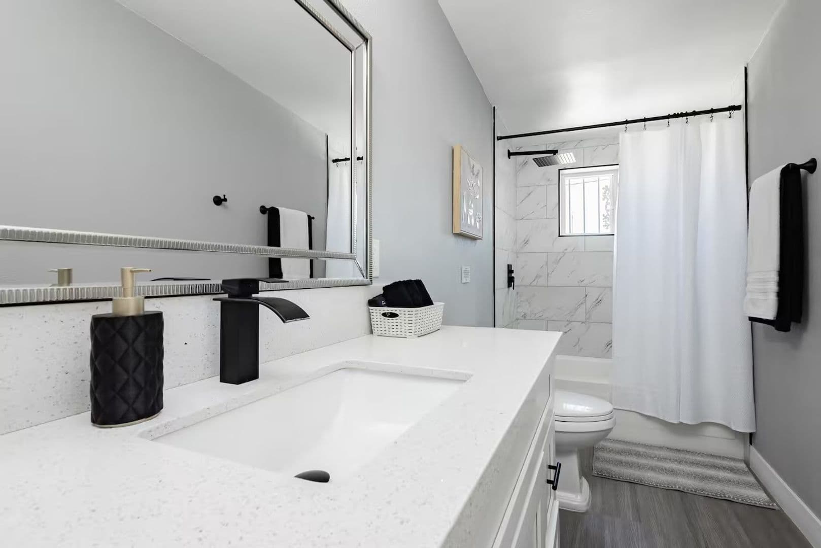 Las Vegas House: 1634 Serenada Avenue