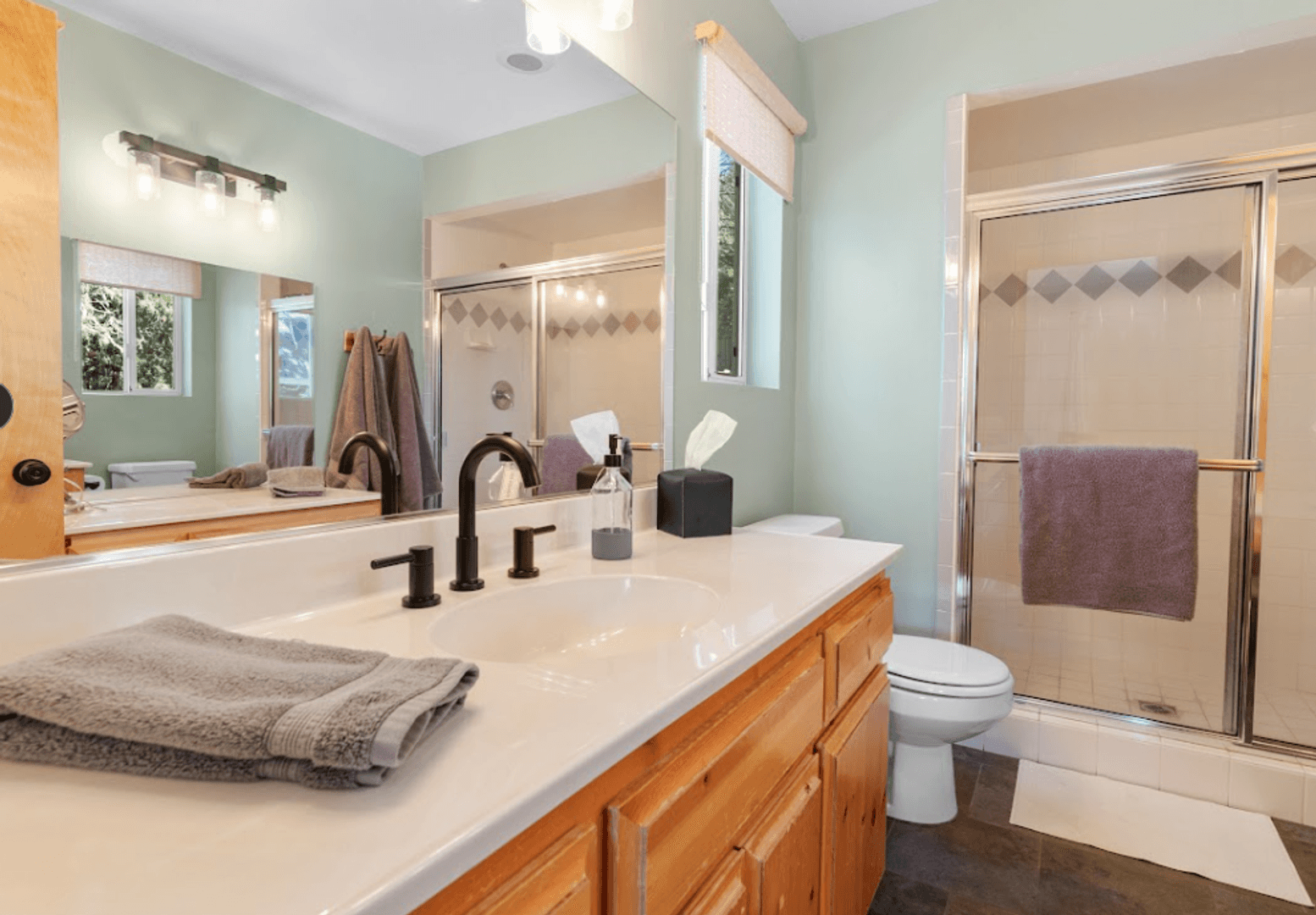 Big Bear Lake House: 43888 Yosemite Dr.