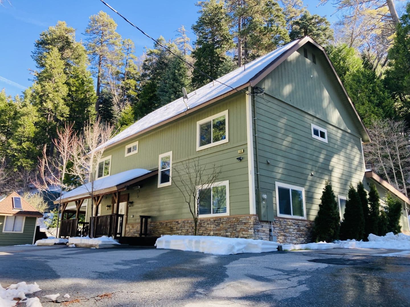 Lake Arrowhead House: 341 State Hwy 173
