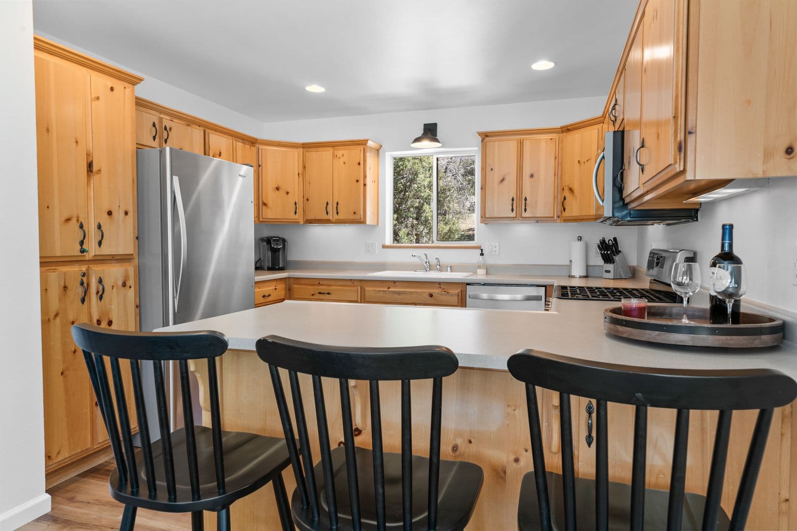 Big Bear Lake House: 43888 Yosemite Dr.