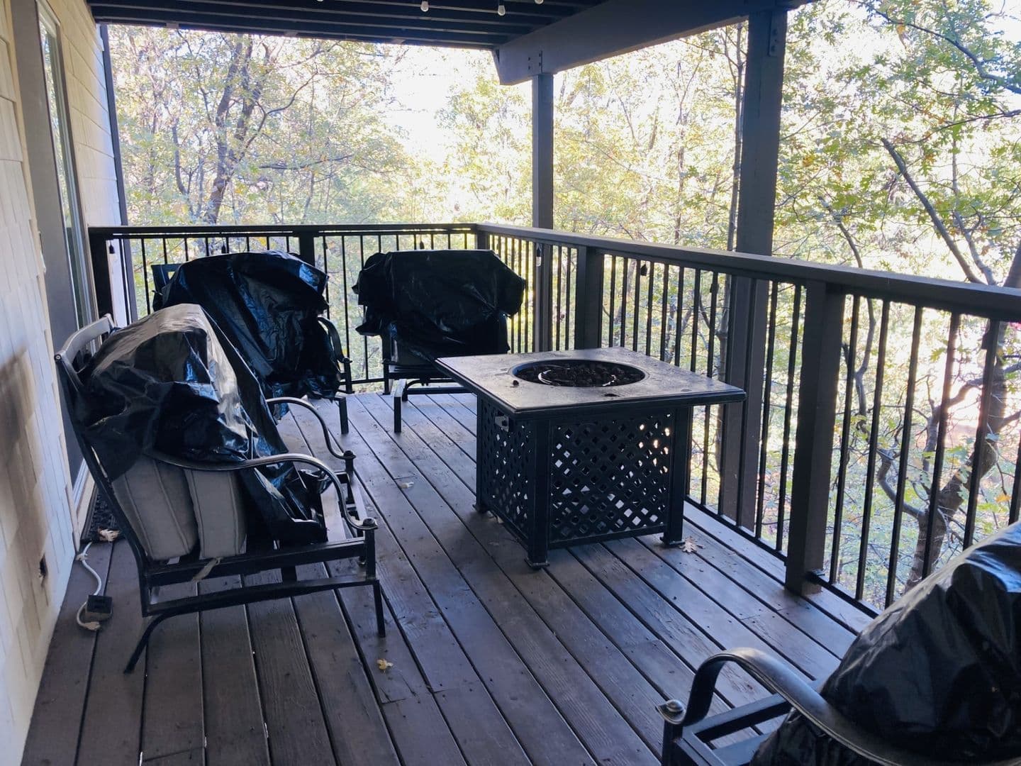 Lake Arrowhead House: 28288 Bern Dr