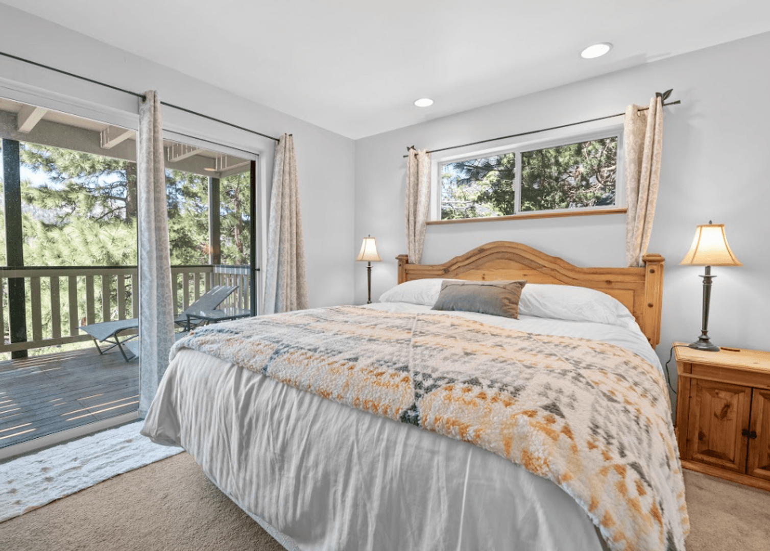 Big Bear Lake House: 43888 Yosemite Dr.