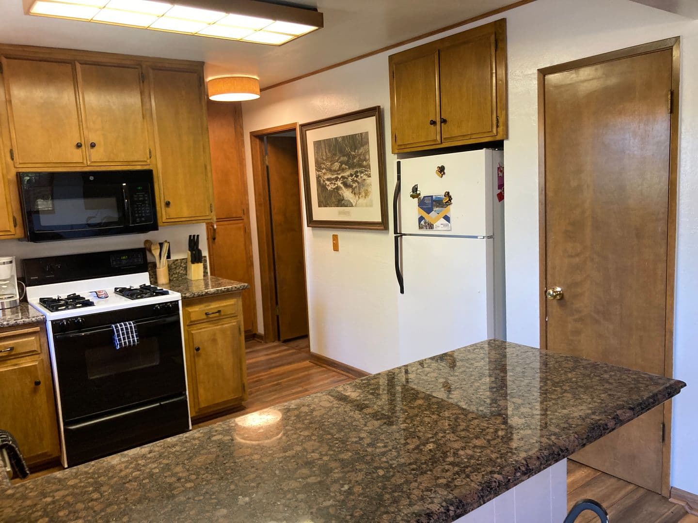 Lake Arrowhead House: 676 Grass Valley Rd