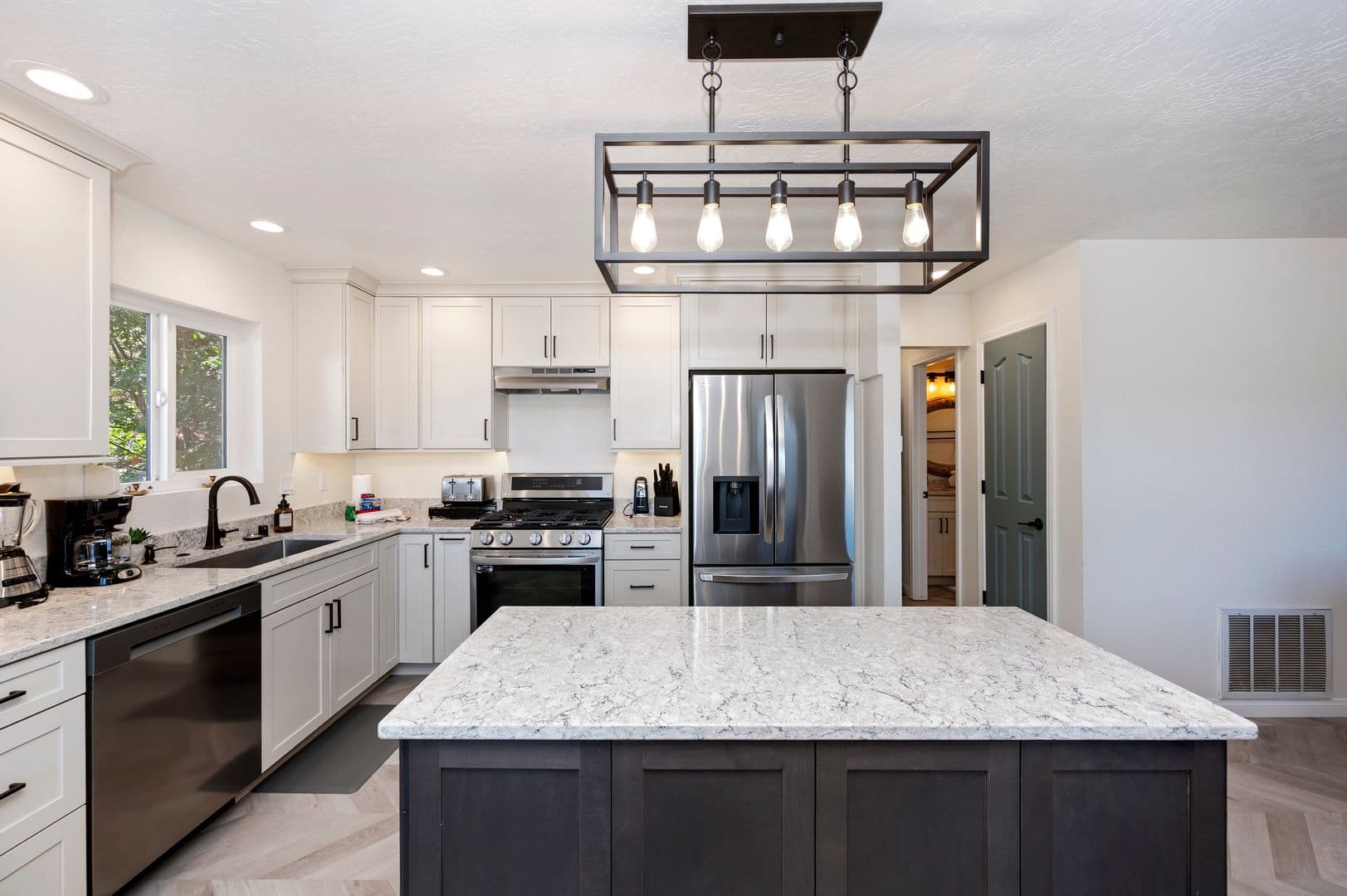Fawnskin House: 38596 North Shore Drive
