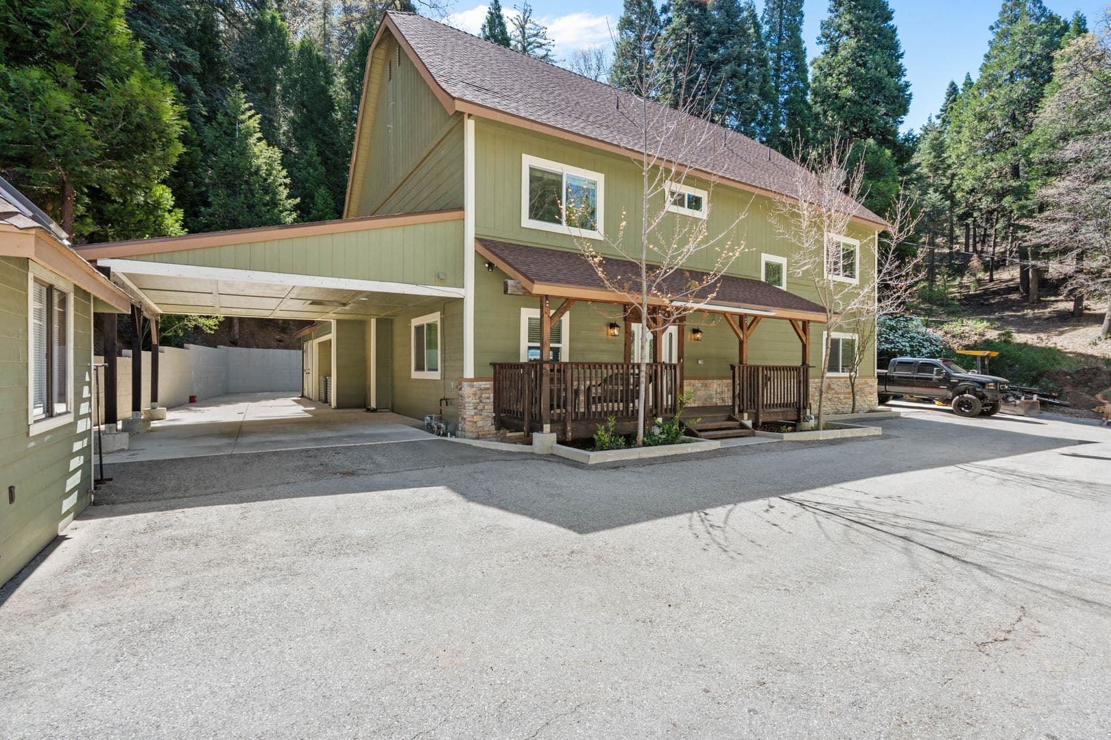 Lake Arrowhead House: 341 State Hwy 173