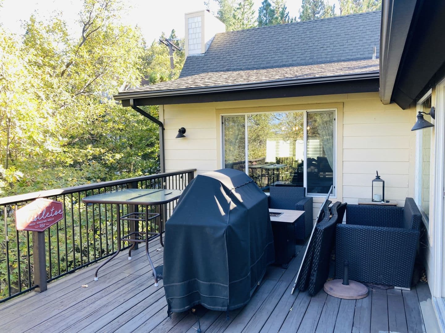 Lake Arrowhead House: 28288 Bern Dr