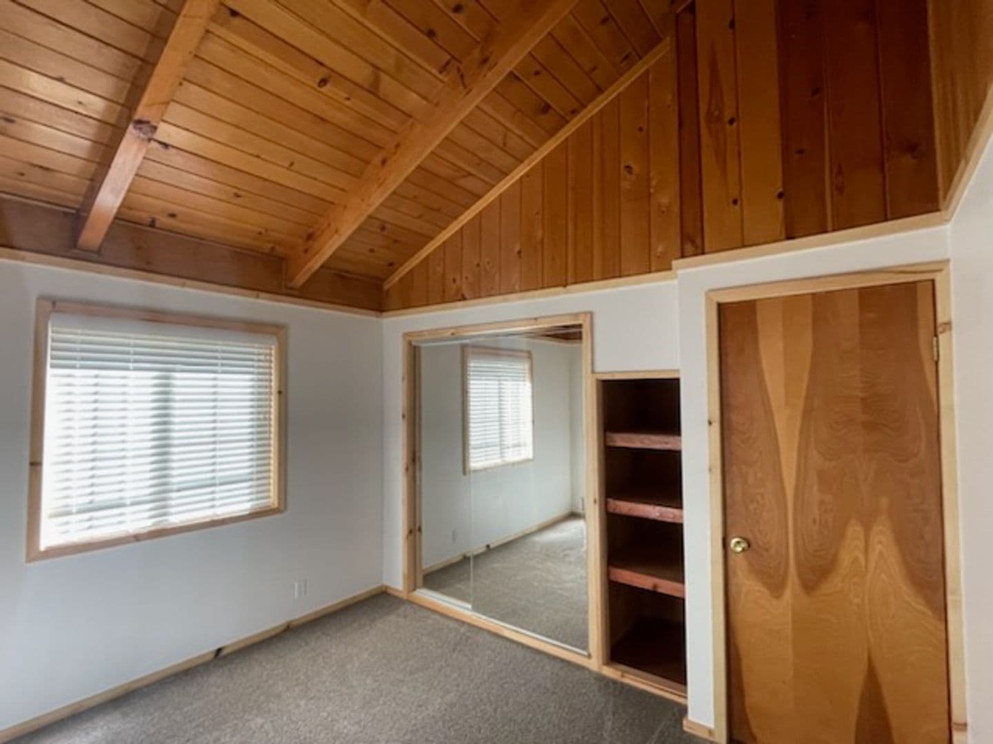 Big Bear Lake House: 609 Elysian Blvd