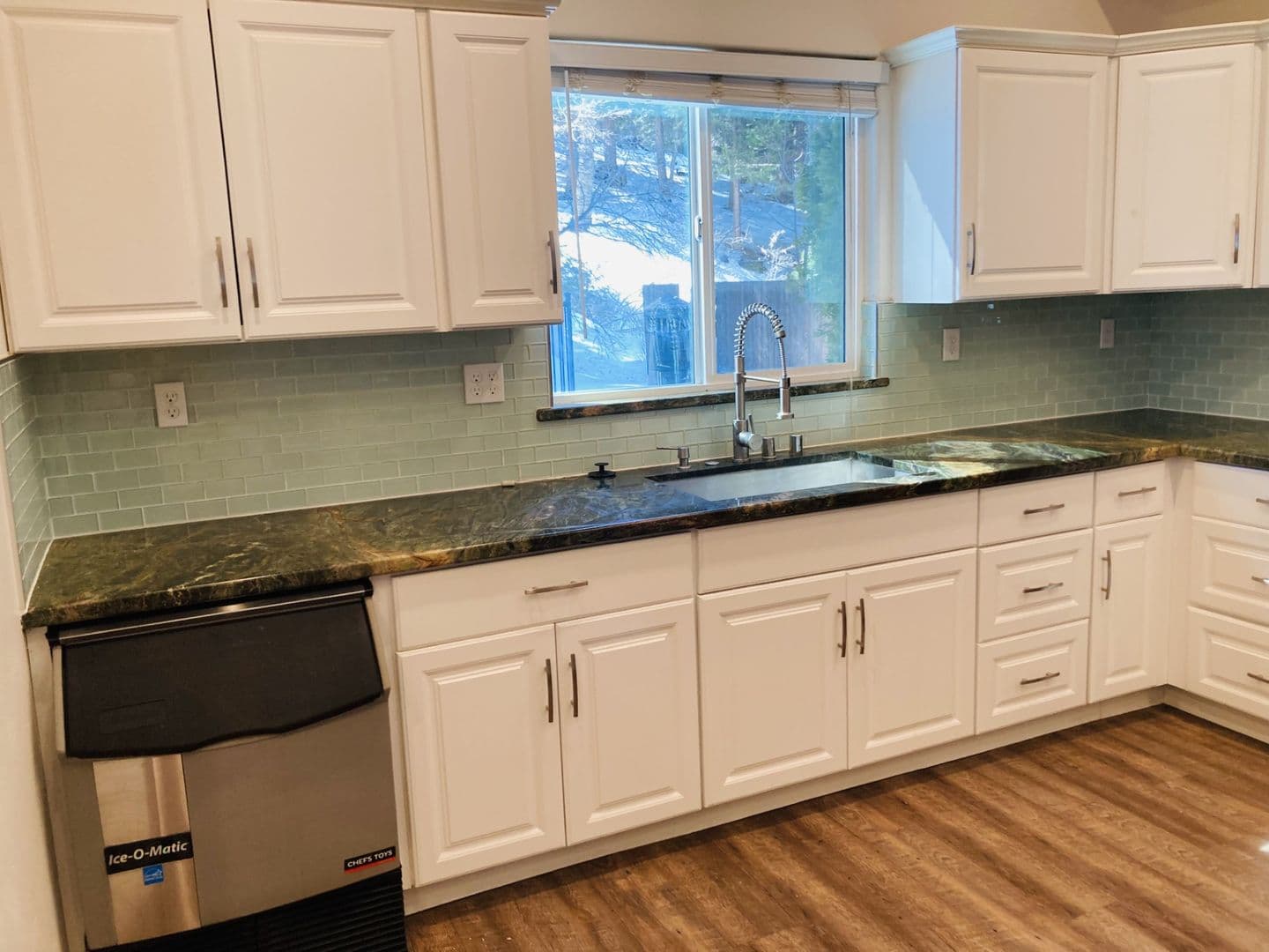 Lake Arrowhead House: 341 State Hwy 173