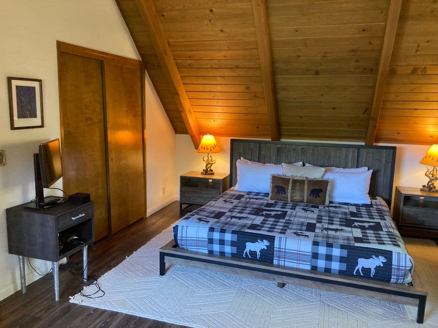 Lake Arrowhead House: 676 Grass Valley Rd