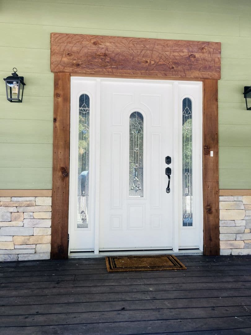 Lake Arrowhead House: 341 State Hwy 173