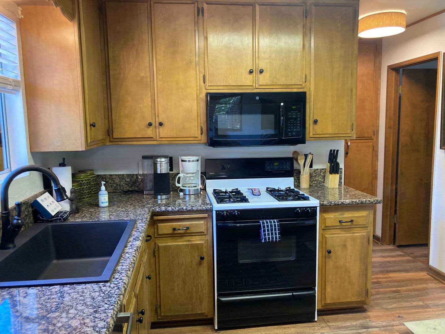 Lake Arrowhead House: 676 Grass Valley Rd