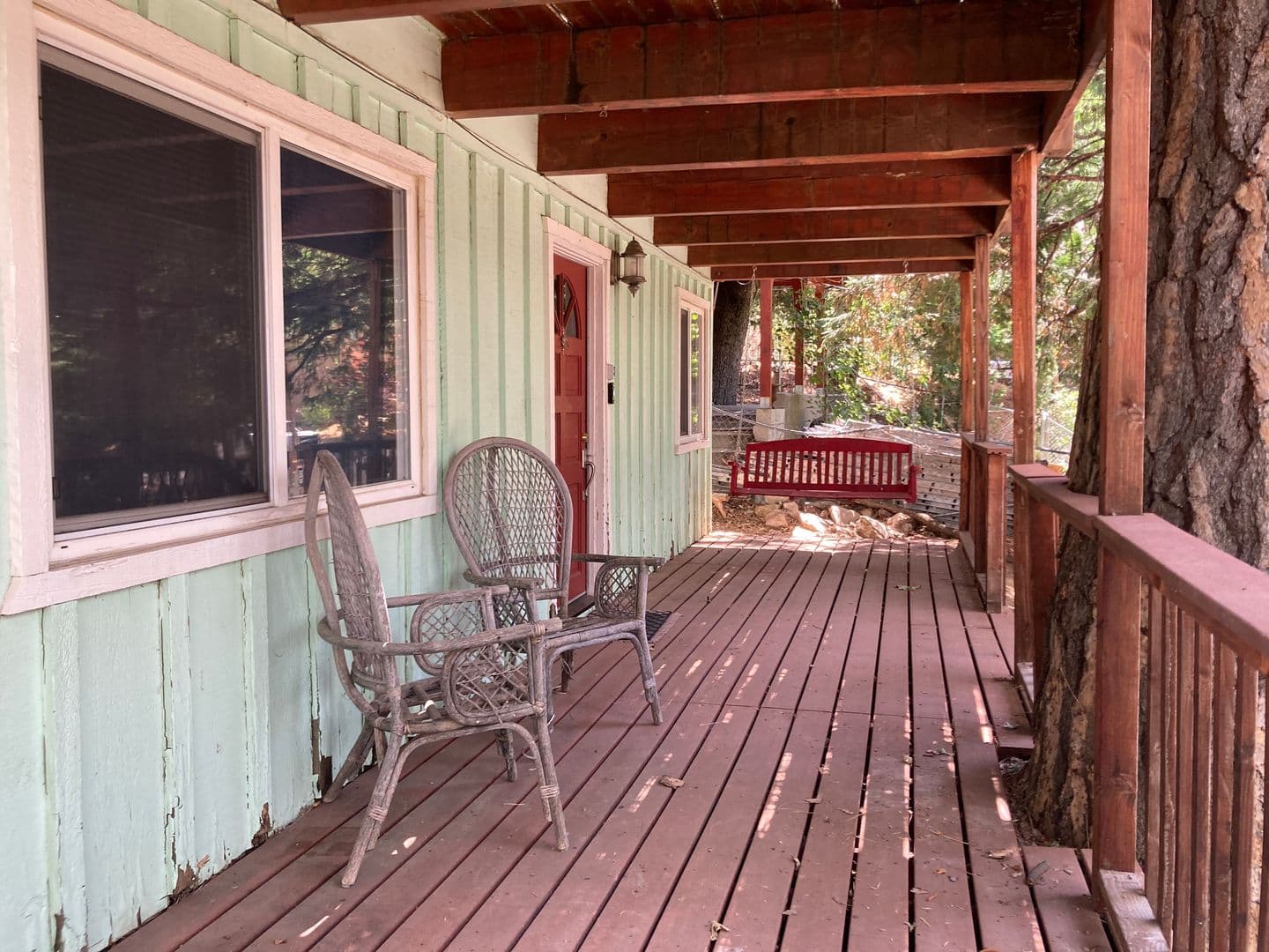 Cedar Glen House: 143 Western Dr