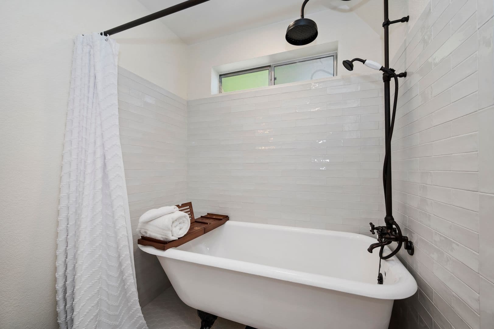 Fawnskin House: 38596 North Shore Drive